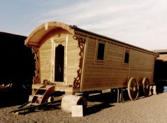 Carrozzone / Caravan